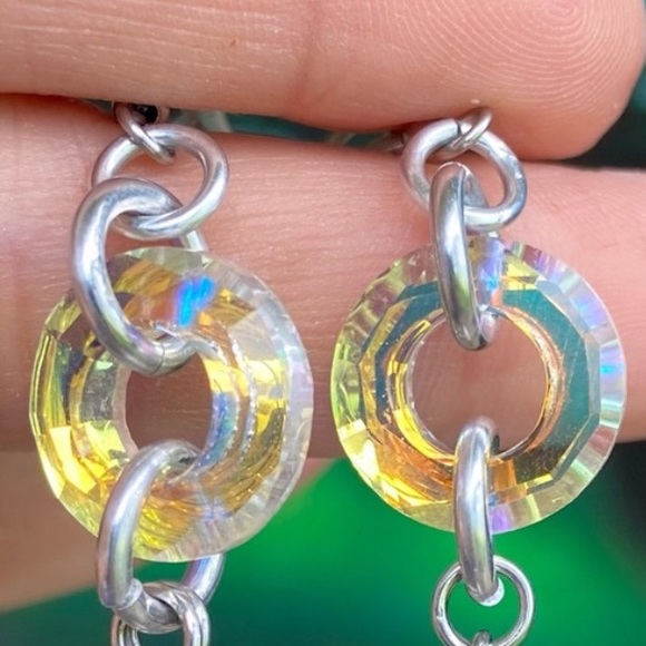 Iridescent rainbow Swarovski circle charms + dangly green purple spikes earrings - Picture 7 of 16